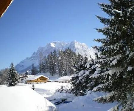 Haus Alpenruh ホテル ビーバーヴィアー